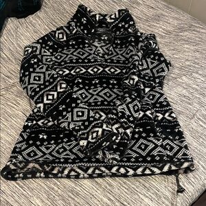 Eddie Bauer Black and White Patterned Fleece Pullover